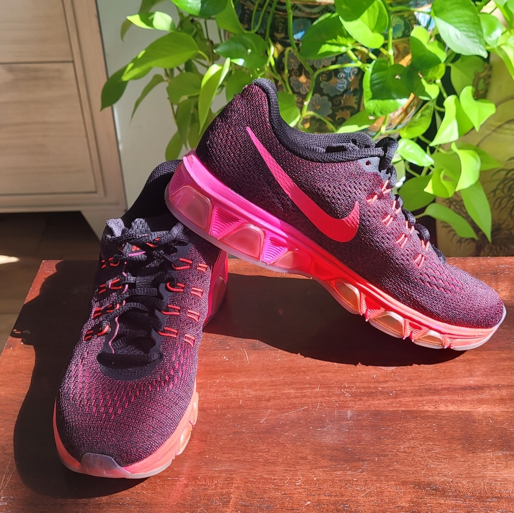 Nike 805942-006 Women Air Max Tailwind 8